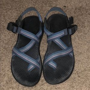 CHACOS- classic- women’s size 8 adjustable Chacos